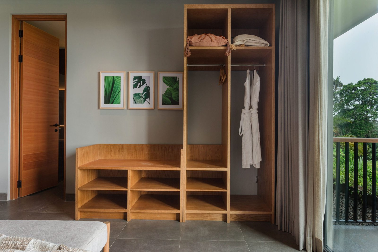 Room Detail